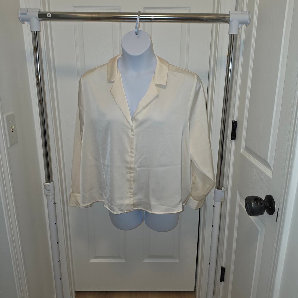 2X Old Navy Satin Feel Long Sleeved Blouse